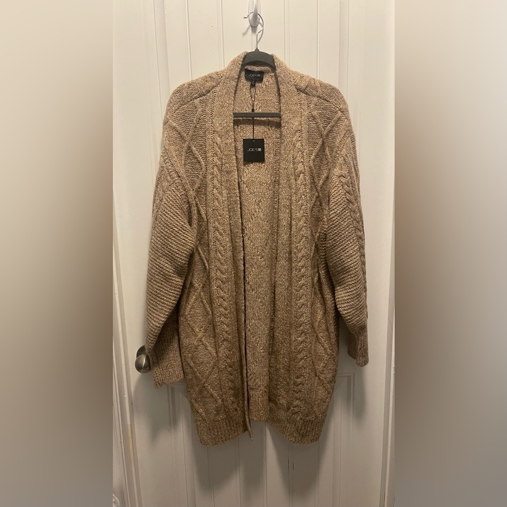Joe’s 
Women’s Cable Knot Sweater 
Size XL 
NWT